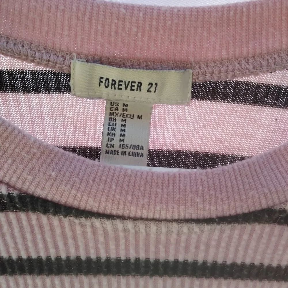 Forever 21 sweater  - Picture 3 of 3